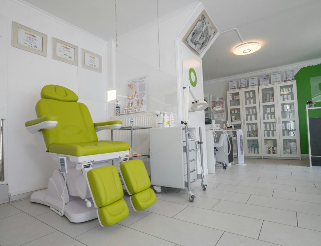 varicose veins treatment interior professional photography.jpg